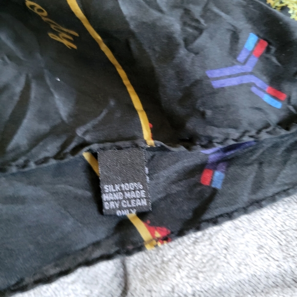 Infectious Awareables Antibody 100% Silk Scarf Black Doctor Research Gift - Picture 2 of 7